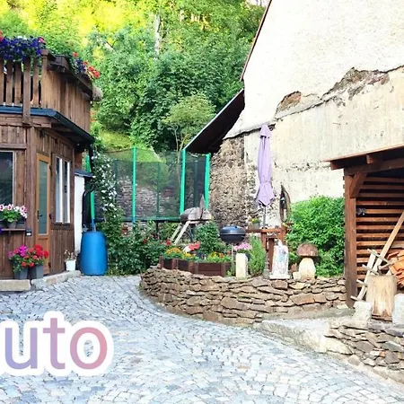 Houmr * Яхимов